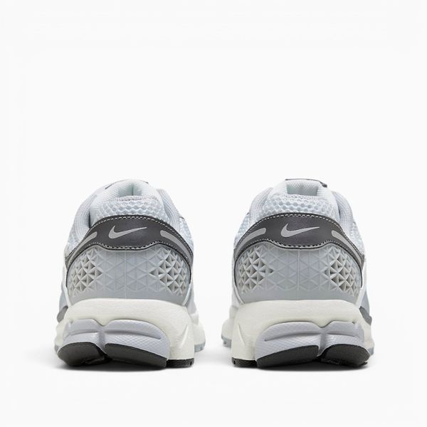 Кросівки Nike Zoom Vomero 5 Wolf Grey Cool Grey 36 розмір взуття XA-0000147 фото